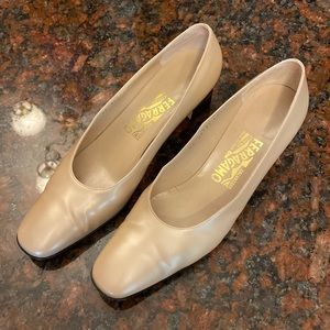 Ferragamo Pumps